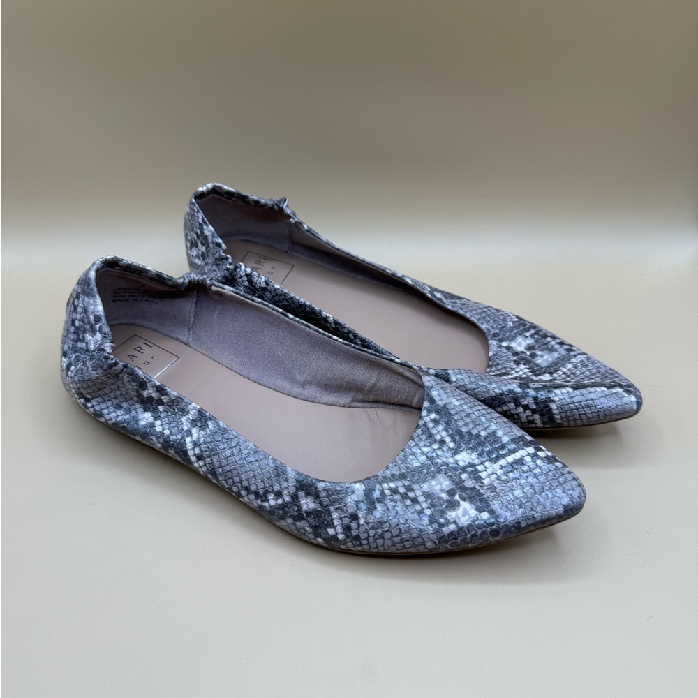 Kaari Blue Ballet Flats Size 8 – Gray/Black Faux Snakeskin Round Toe Slip-On
